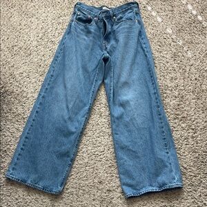 Levi's Wide-Leg High-Rise Jeans in Medium Blue